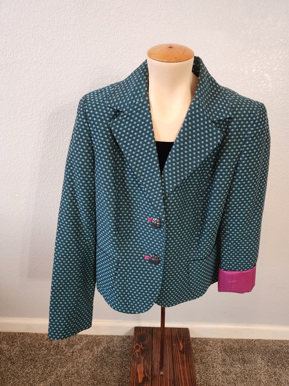 Dana Buchman Teal Patterned Blazer with Pink Cuff Accents